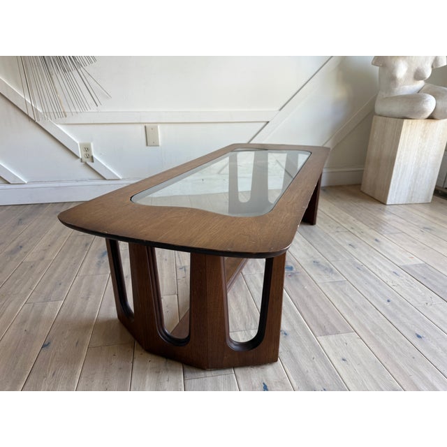Bassett 1960s Bassett Coffee Table Mid Century Modern Walnut After Adrian Pearsall For Sale - Image 4 of 8