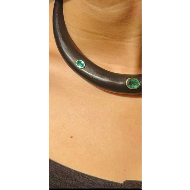 Brown Wood Necklace With Emeralds & 14k Gold For Sale - Image 8 of 10