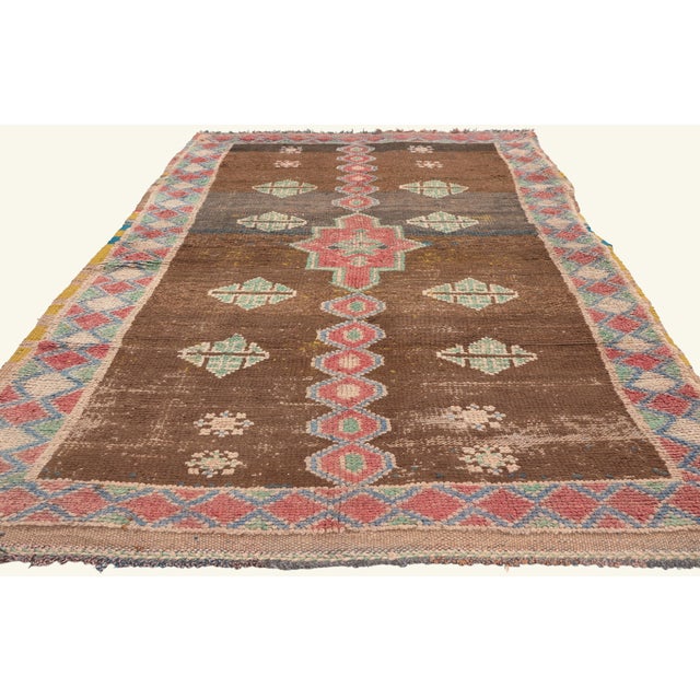 Tribal Vintage Boujad Moroccan Rug, 04'06 X 08'03 For Sale - Image 3 of 10