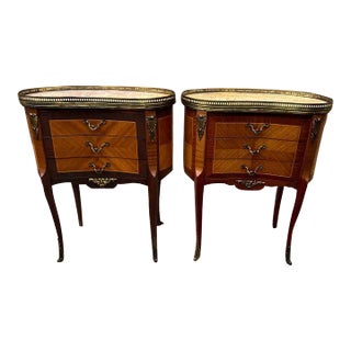 1940s Pair Louis XV Style Parquetry Fruitwood Brass Gallery Marble Top Kidney-Shape Side Tables For Sale