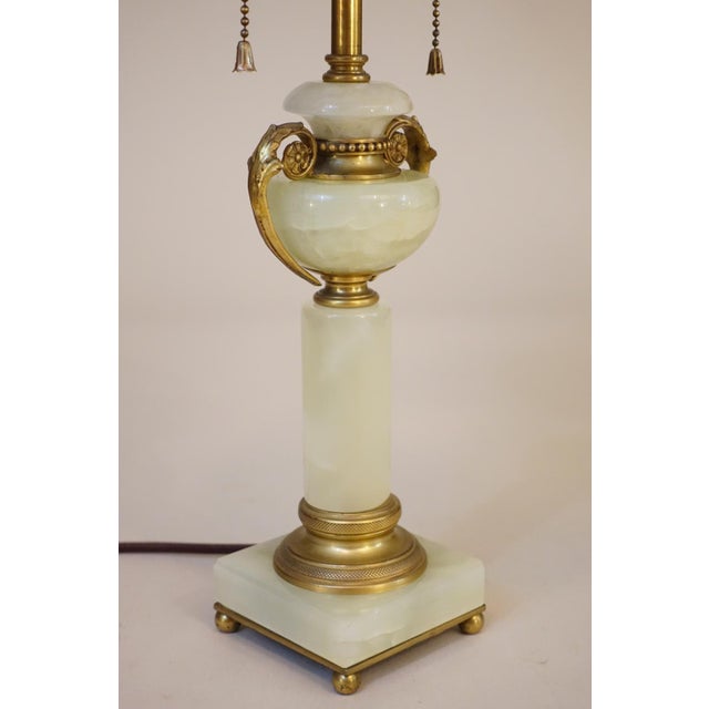 1960s French Depose Art Deco Neo Classic Green Onyx Marble Column & Urn Bronze Table Lamp For Sale - Image 9 of 11
