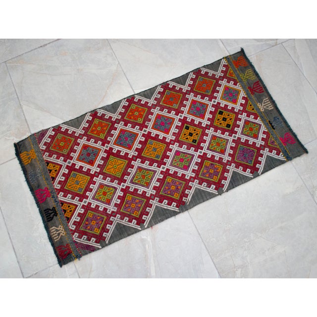 1960s Hand-Woven Braided Weave Turkish Jajim Kilim Rug 18"x35" For Sale - Image 9 of 12