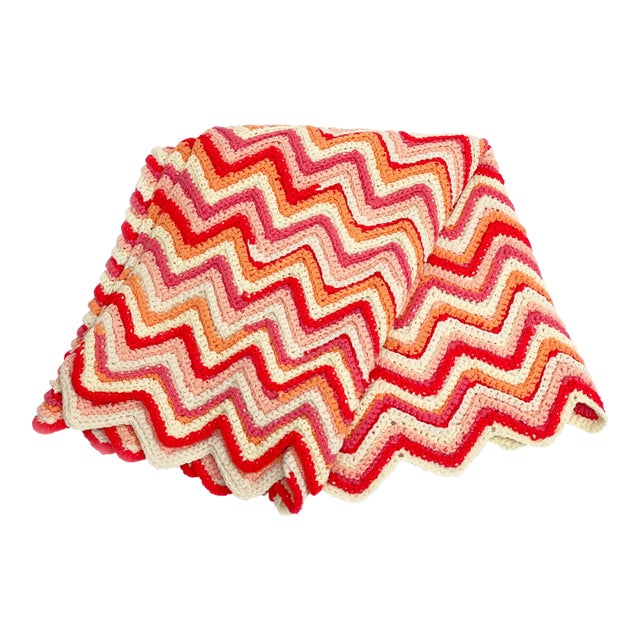 1970's Hand Made Pink Retro Zig Zag Small Blanket / Throw For Sale