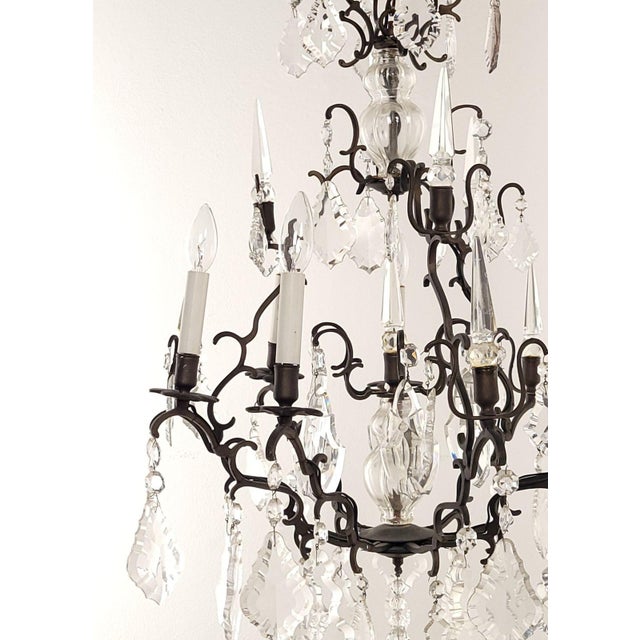 French French Vintage Louis XV–Style Bronze and Crystal Chandelier For Sale - Image 3 of 10