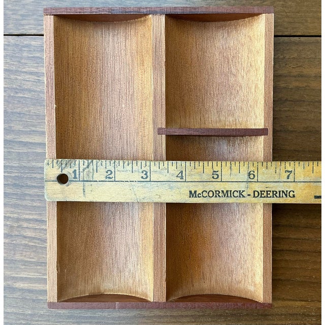 Wood 1970s Pair of Mid-Century Modern Wooden Jewelry Valets / Dresser Trays Attributed to Henredon For Sale - Image 7 of 8