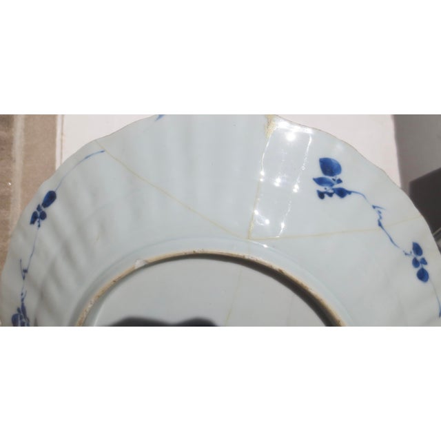 Ceramic Chinese Blue and White Plate, Late Kangxi Circa 1700 For Sale - Image 7 of 13