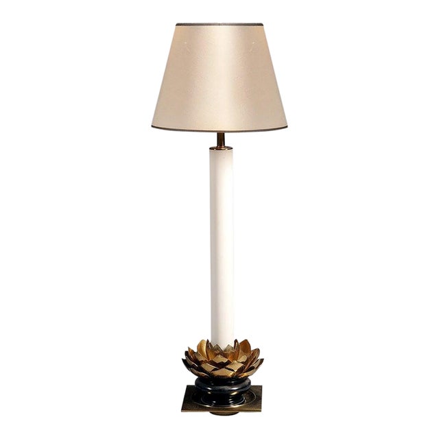 A bespoken Stiffel brass lamp with a lotus design base For Sale
