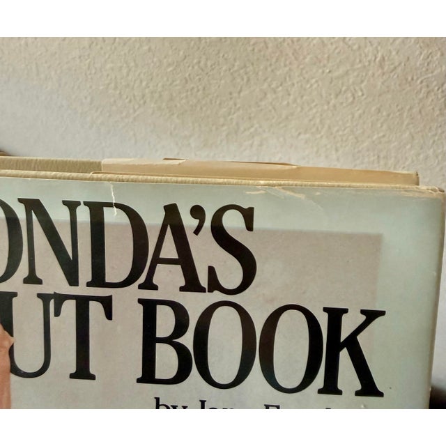 Signed Jane Fonda’s Workout Book (1981) | Vintage Fitness Hardcover With Dust Jacket For Sale - Image 14 of 18