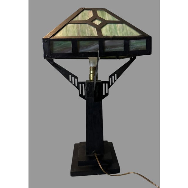 Early 20th Century Mission Arts & Crafts Style Metal Framed Slag Glass Table Lamp With Oak Base For Sale - Image 6 of 12