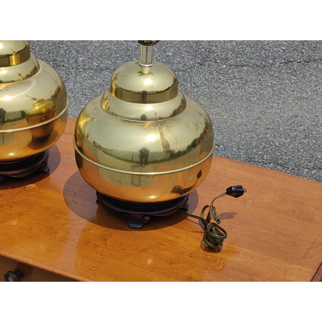 Mid-Century Modern Pair of Vintage Brass Ginger Jar Table Lamps For Sale - Image 3 of 10