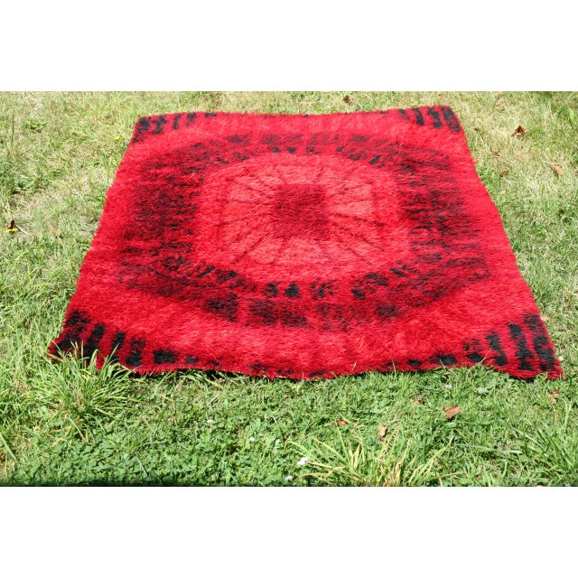 Space age rug. Psychedelic decor. Circa 1970. 196 X 135 cms. Entirely original, in good condition, wear consistent with...