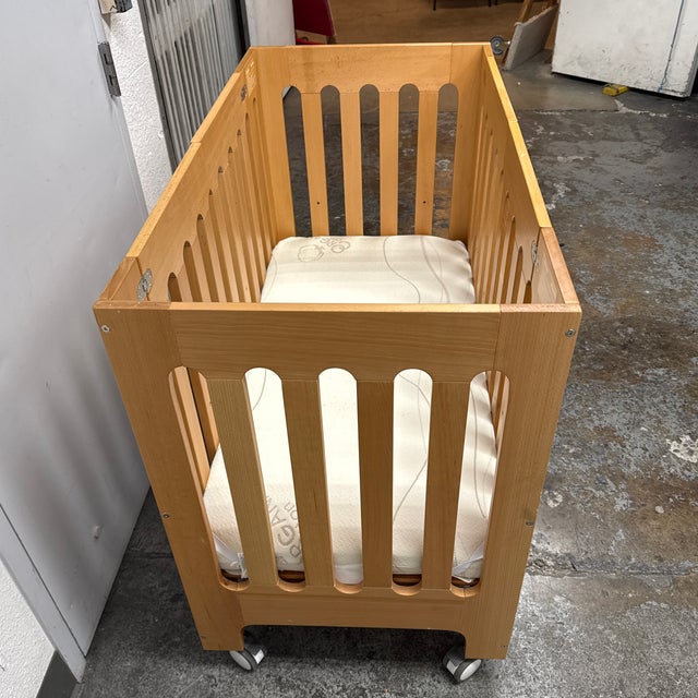 Bloom Alma Papa Convertible Folding Crib For Sale In San Francisco - Image 6 of 12
