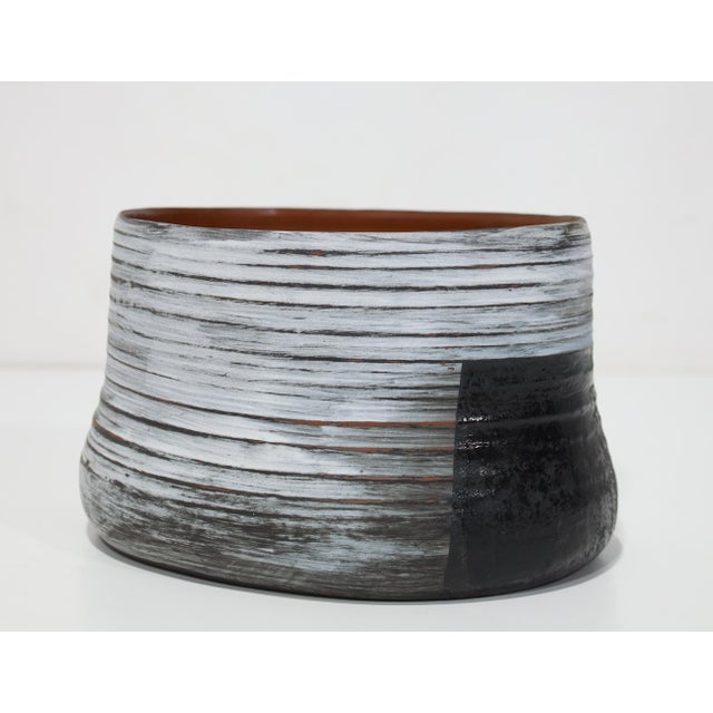 Kathy Erteman Studio Pottery Vessel, 2006 For Sale - Image 9 of 12