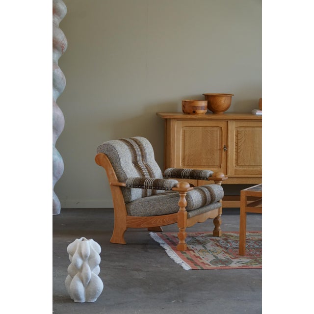 Set of Danish Modern Lounge Chairs in Oak attributed to Henning Kjærnulf, 1960s For Sale - Image 4 of 17