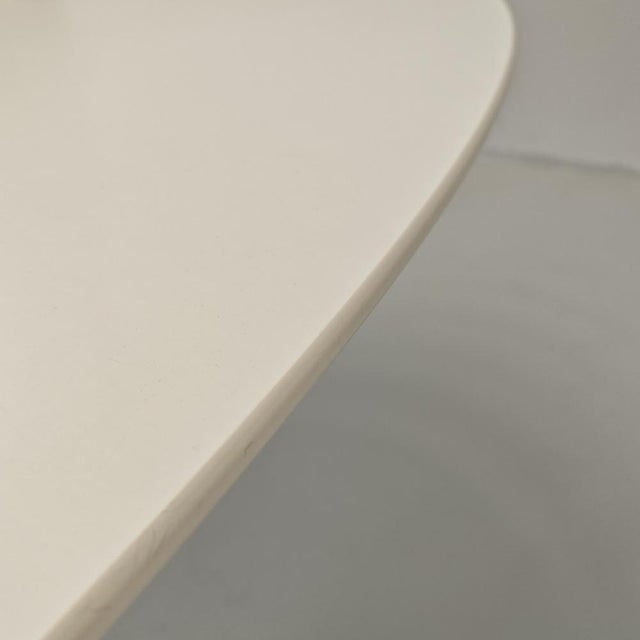 Large Oval Table by Eero Saarinen for Knoll, 2000s For Sale - Image 7 of 18