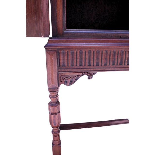 1920s Berkey & Gay Jacobean Revival Carved Walnut Lift-Top Bar Cabinet For Sale In Greensboro - Image 6 of 11