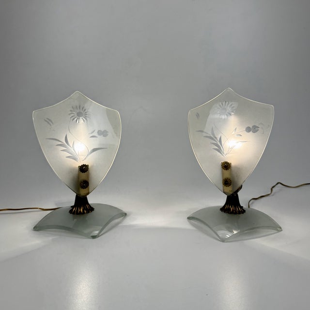 1940s Small Italian Frosted Engraved Glass Bedside Lamps, 1940s, Set of 2 For Sale - Image 5 of 10
