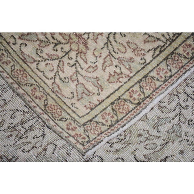 Vintage Turkish Anatolian Hand Knotted Wool Rug, 4'3''x7' For Sale In New York - Image 6 of 6