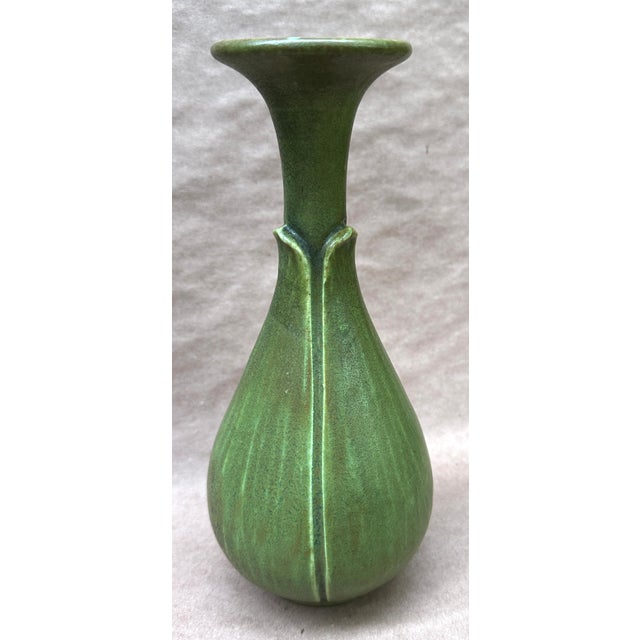 Arts & Crafts Arts & Crafts Rookwood Matte Green Vase 1906 For Sale - Image 3 of 7