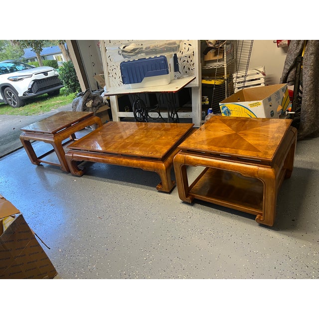 1970s Vintage Henredon / Thomasville Style Burl Wood Ming Coffee Table Set (3-Piece) For Sale - Image 9 of 13