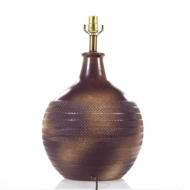 Mid Century Textured Ceramic Brown Pottery Lamp This lamp measures: 13 wide x 13 deep x 16 inches high We take our photos...