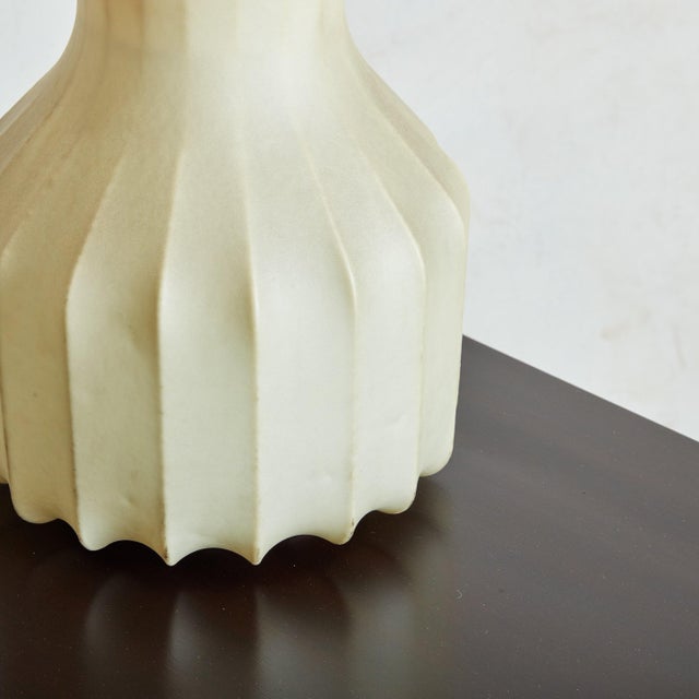 Large ‘Gatto’ Cocoon Table Lamp by Achille & Pier Giacomo Castiglioni for Flos For Sale - Image 11 of 11