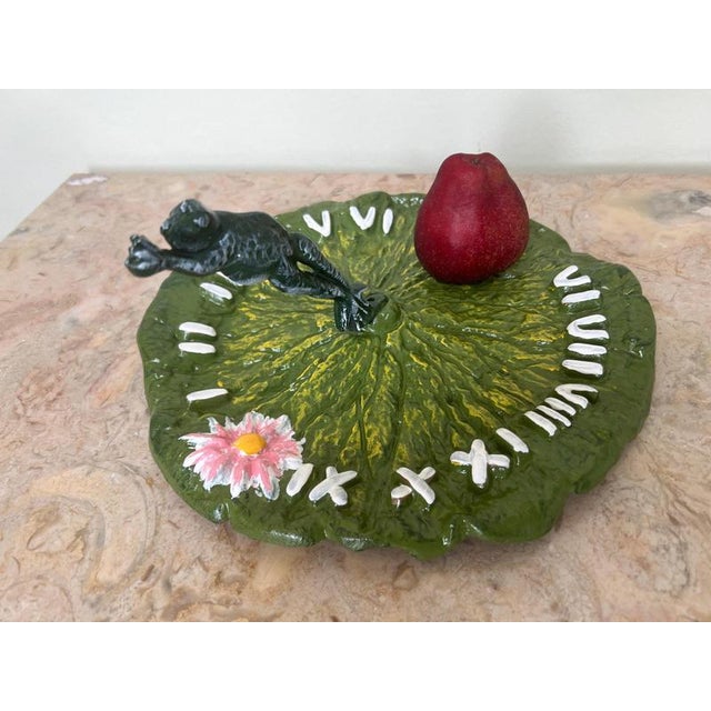 Edwardian Cast Iron Lily Pad Sundial with Leaping Frog For Sale - Image 5 of 7