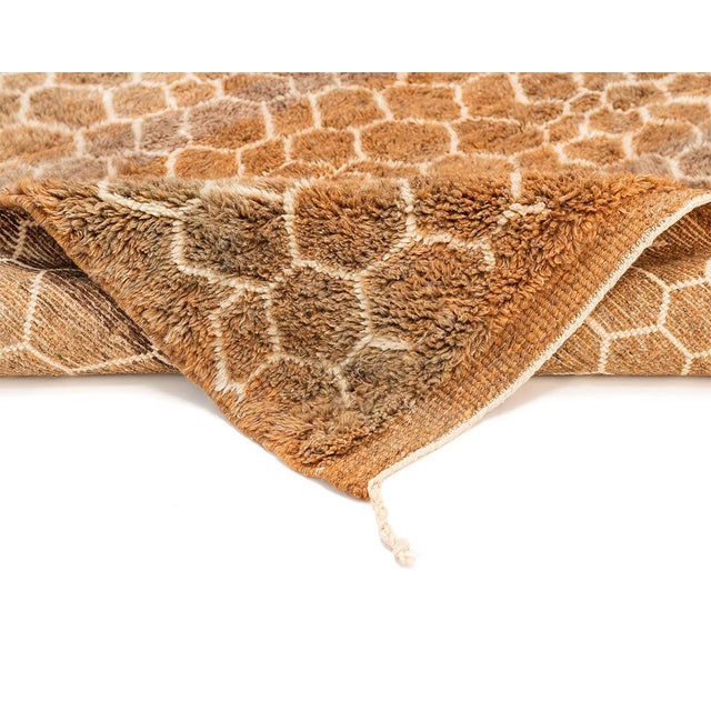 Mid-Century Modern Warm Honeycomb Hand-Knotted Wool Rug | 12'5" X 8'11" | One of a Kind For Sale - Image 3 of 9