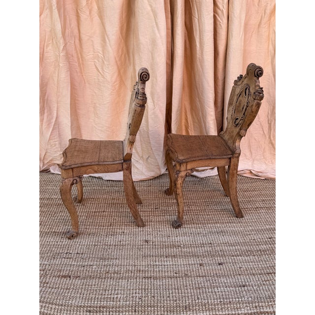 English Pair 18th Century English Scrubbed Mahogany Hall Chairs For Sale - Image 3 of 8