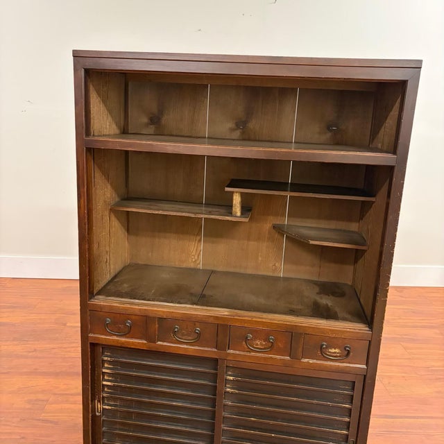 Vintage Japanese Mizuya Tansu Chest With Textured Glass and Sliding Doors For Sale - Image 16 of 18
