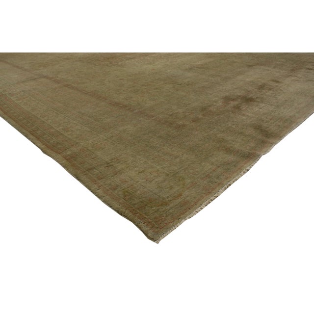 Antique Turkish Sivas Rug with Traditional Style From Esmaili Rugs Collection. Classically composed and impeccable woven,...