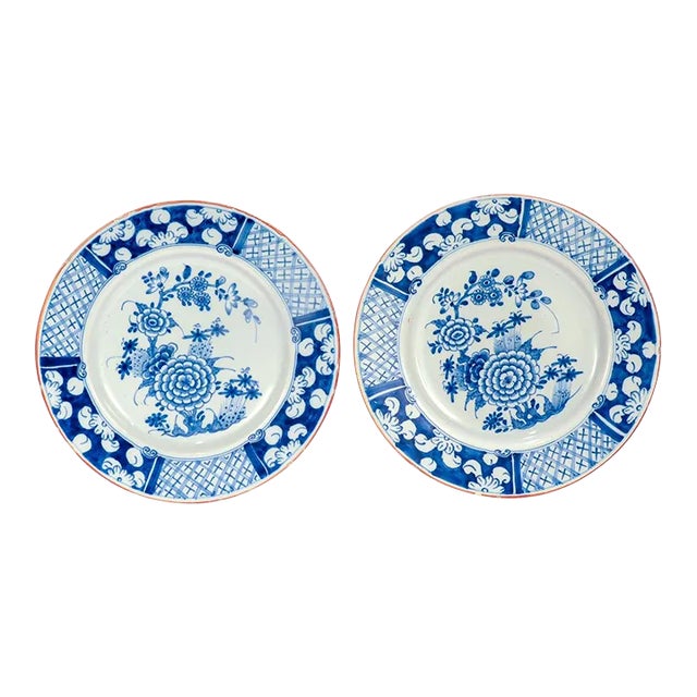 Pair of Antique English or Irish Delft Pottery Chinoiserie Blue Decorated Plates For Sale