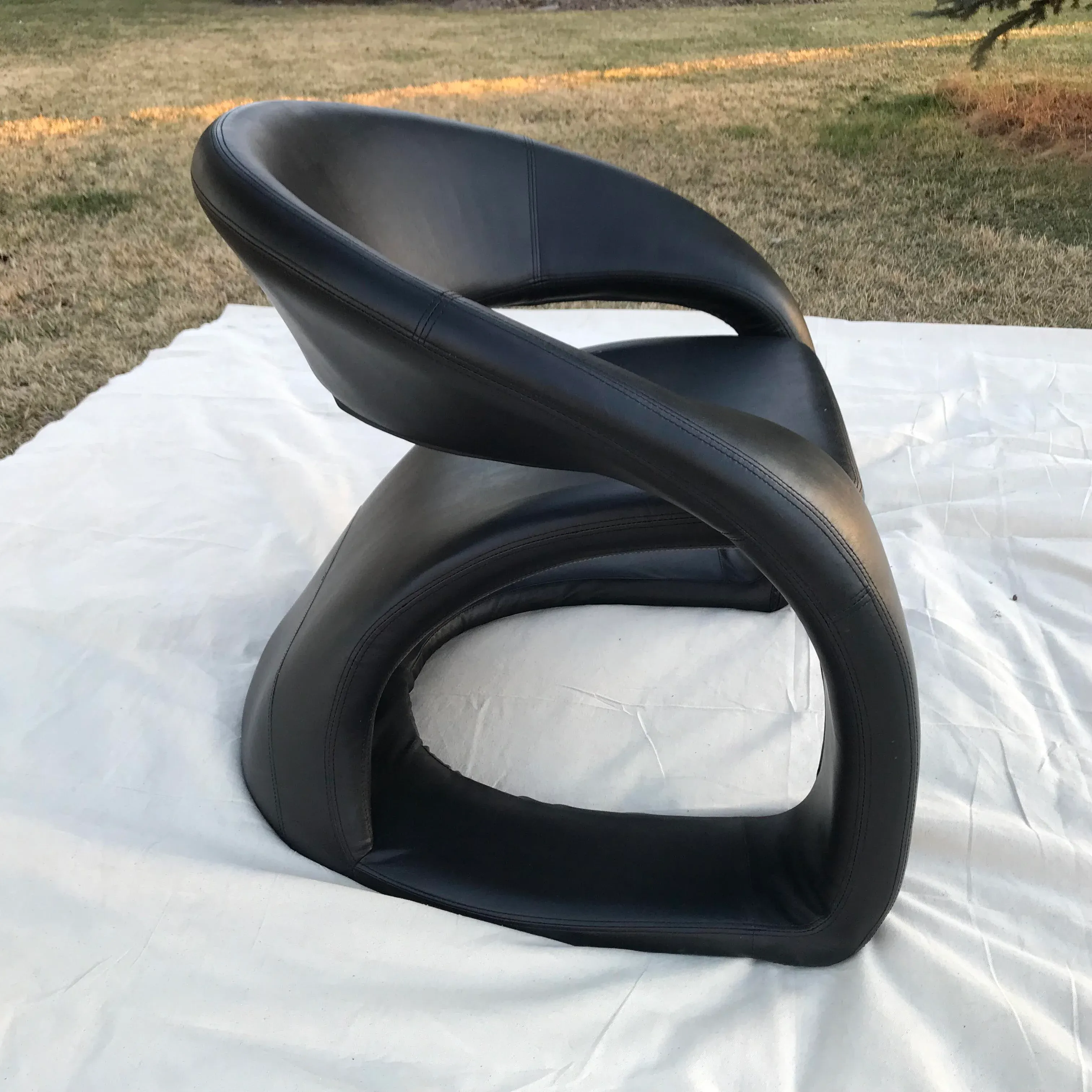 1990s Postmodern Sculptural Cantilever Tongue Chair | Chairish