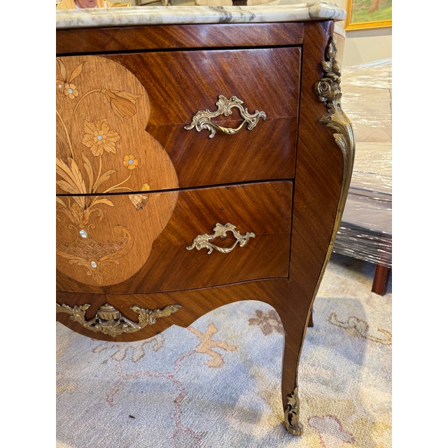 2000s Vintage French Provincial Walnut and Fruitwood Bombe Commode For Sale - Image 10 of 12