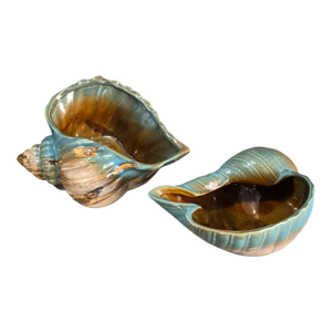 Late 20th Century Pair of Sea Life Coastal Pair Glazed Ceramic Conch Sea Shell Planters Jardinières