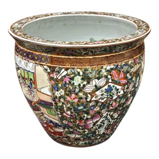 Mid 20th Century Chinese Porcelain Rose Medallion Decorated Jardiniere For Sale