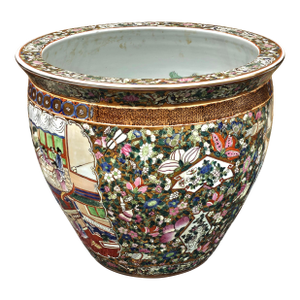 Mid 20th Century Chinese Porcelain Rose Medallion Decorated Jardiniere