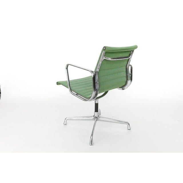 EA 108 Swivel Chair with Aluminium Frame by Charles & Ray Eames for Herman Miller / Vitra, 1970s For Sale - Image 6 of 12