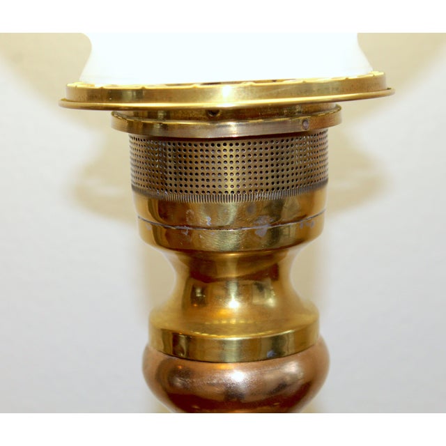 Hollywood Regency Vintage Asian Figural Brass Table Lamp With Milk Glass Globe Shade – Hollywood Regency Chinoiserie Lighting For Sale - Image 3 of 16