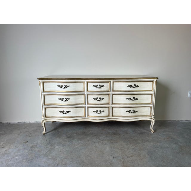 Henredon French Provincial Nine Drawers Dresser | Chairish