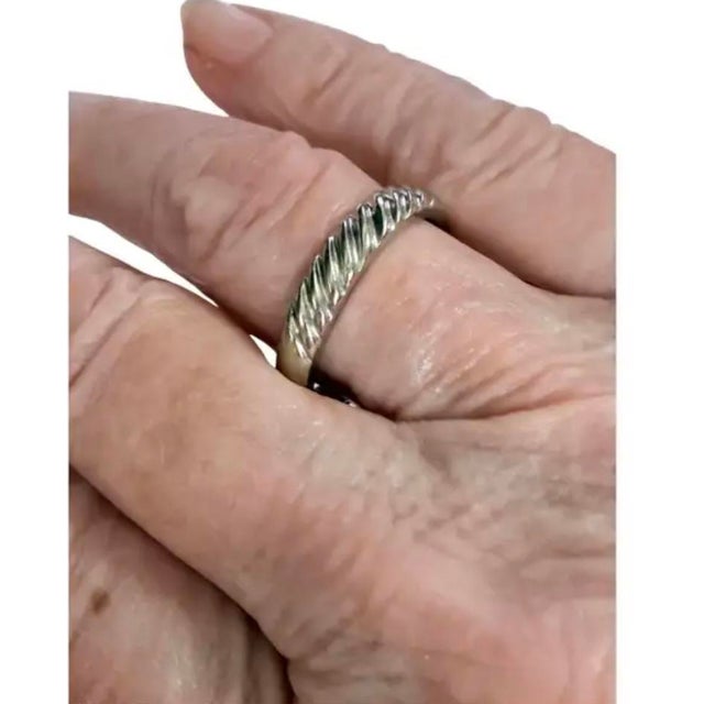 14k White Gold Textured Band Ring For Sale - Image 4 of 5
