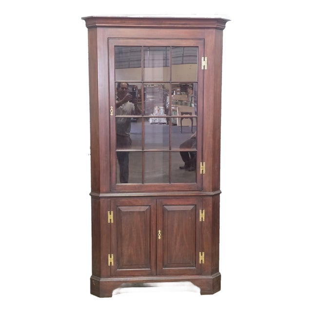Late 20th Century Henkel Harris Mahogany Curio Corner Cabinet Hutch China Chippendale 12 Panel For Sale