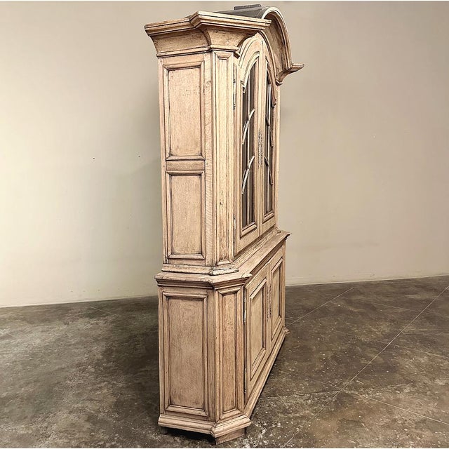 Grand 18th Century Dutch Bookcase in Stripped Oak For Sale - Image 15 of 16