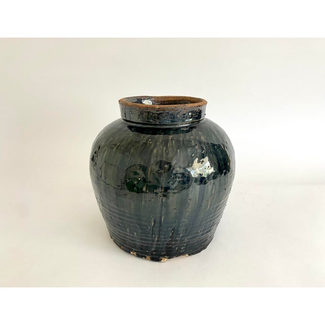 Chinoiserie 19th C Black Chinese Shanxi Pot For Sale - Image 3 of 7