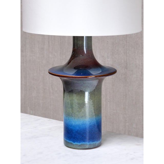 1960s Table Lamp in Gradient Glazed Ceramic by Einar Johansen for Søholm, Denmark, 1960s For Sale - Image 5 of 12