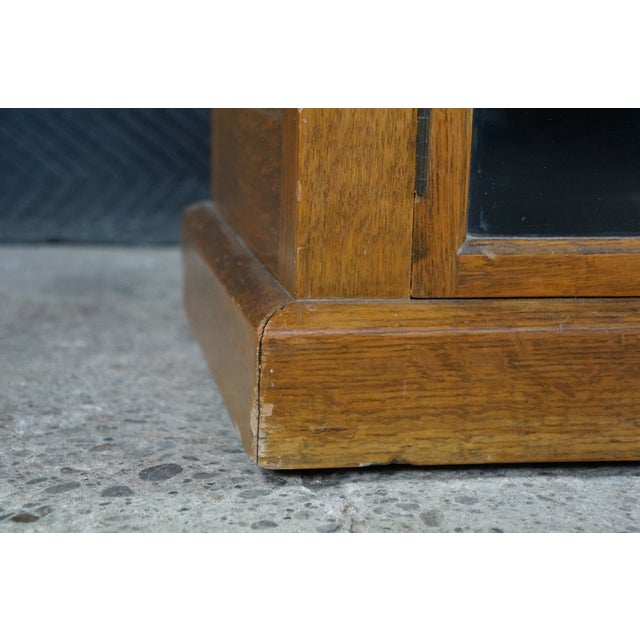 Antique American Victorian Quartersawn Oak 2 Drawer Console Cabinet Cupboard 31" For Sale - Image 13 of 17