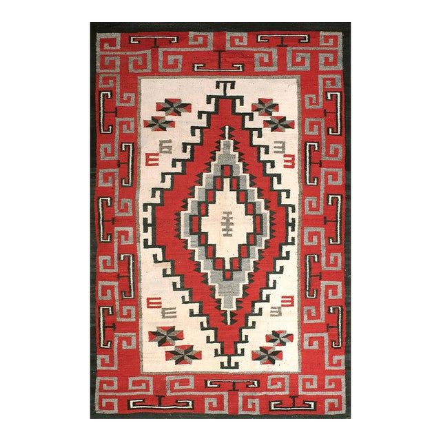 1930s Ivory Red Medallion Antique American Navajo Rug Ganado 5' X 7'5" Flatweave Wool Carpet For Sale