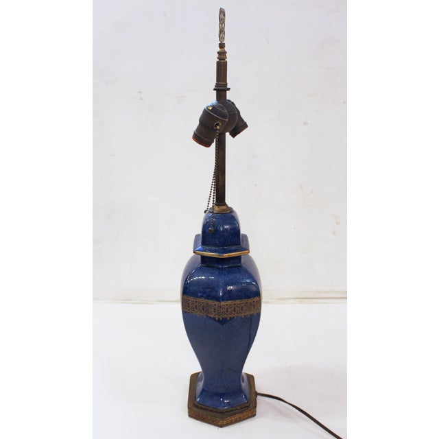 Circa 1920s English Wilton Ware Bleu Royal Staffordshire Lamp For Sale - Image 4 of 8