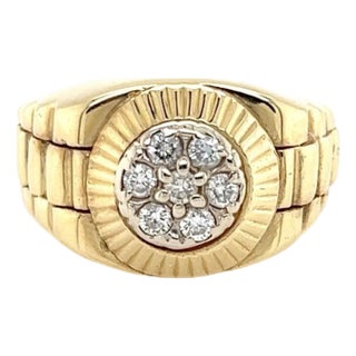 Mid 20th Century Diamond 14k Yellow Gold Link Round Top Ring - Size 4.5 For Sale