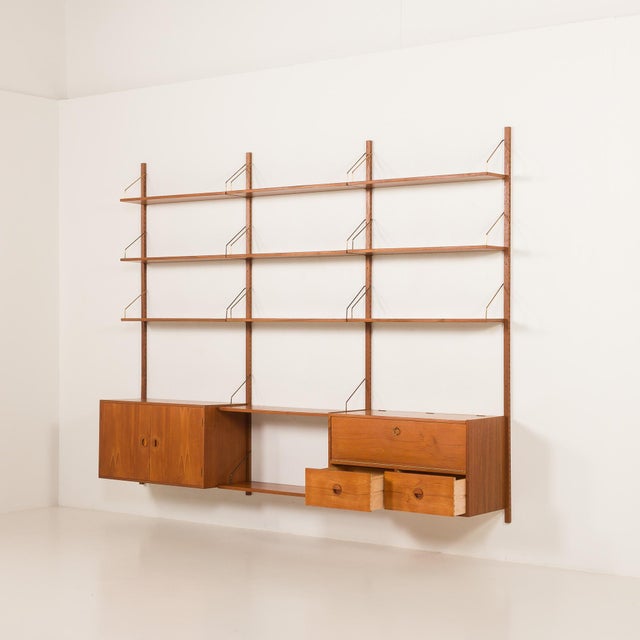 1960s Teak 3-Bay Wall Unit with Bar Cabinet by Hansen & Guldborg for HG Furniture, Denmark, 1960s For Sale - Image 5 of 18